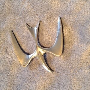 Sarah Coventry Seagull pin